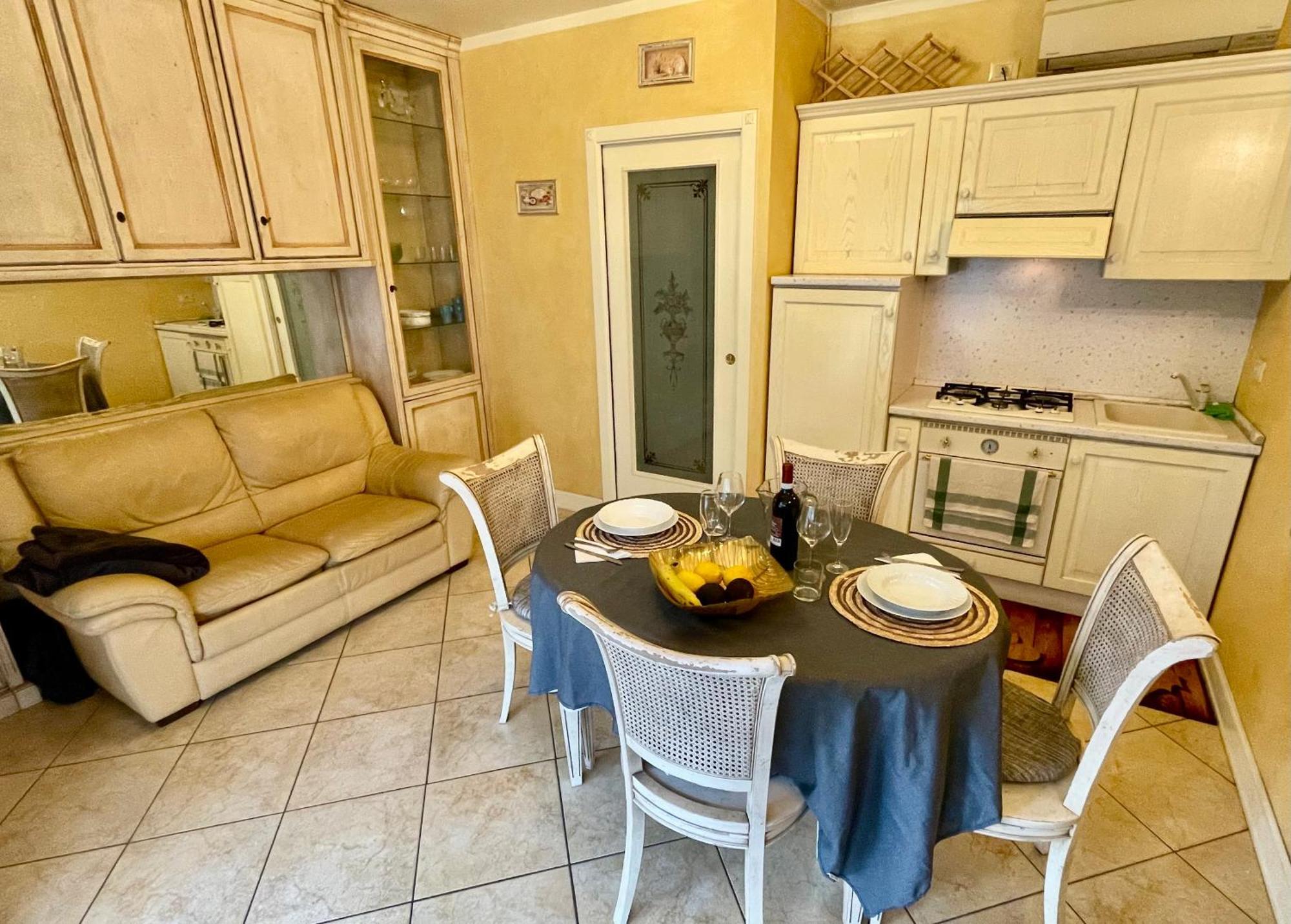 Doctor House Desenzano Διαμέρισμα Ντεζεντσάνο ντελ Γκάρντα Εξωτερικό φωτογραφία