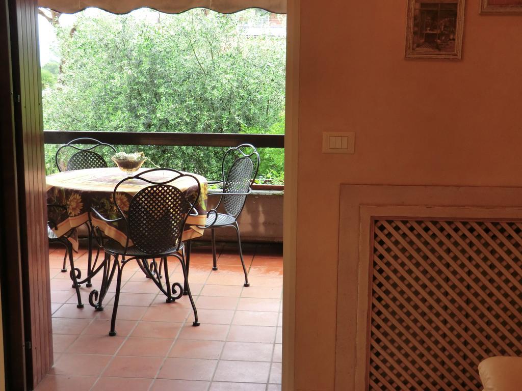 Doctor House Desenzano Διαμέρισμα Ντεζεντσάνο ντελ Γκάρντα Εξωτερικό φωτογραφία