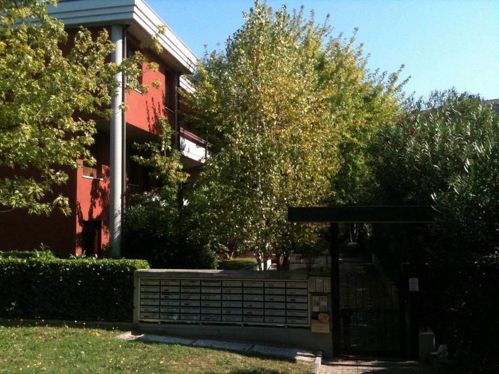 Doctor House Desenzano Διαμέρισμα Ντεζεντσάνο ντελ Γκάρντα Εξωτερικό φωτογραφία
