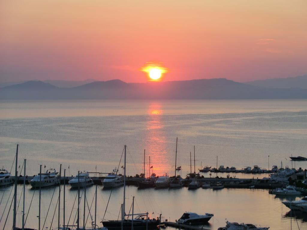 Doctor House Desenzano Διαμέρισμα Ντεζεντσάνο ντελ Γκάρντα Εξωτερικό φωτογραφία