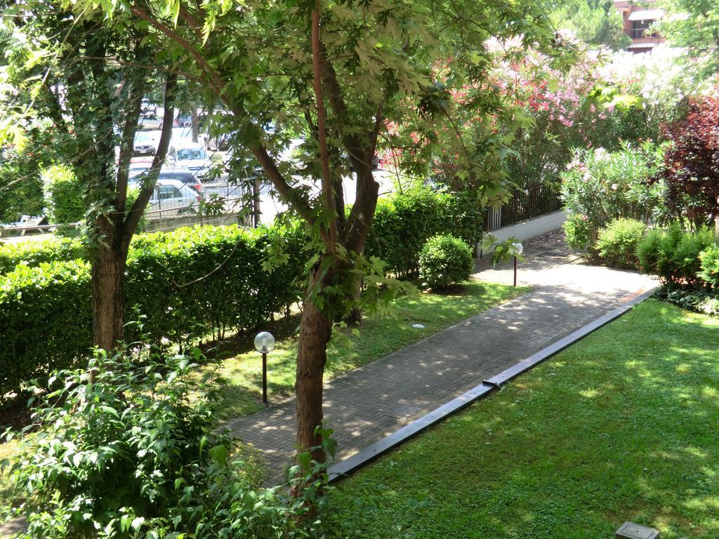 Doctor House Desenzano Διαμέρισμα Ντεζεντσάνο ντελ Γκάρντα Εξωτερικό φωτογραφία